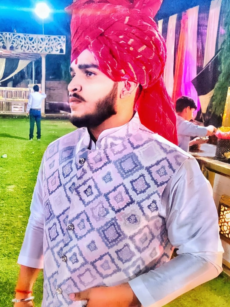 Image of a singer performing.